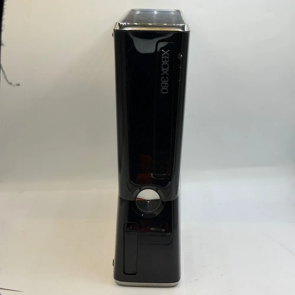 Microsoft Xbox 360 S Console Model 1439 Gloss Black Bundle W/ COD Disc & Cables